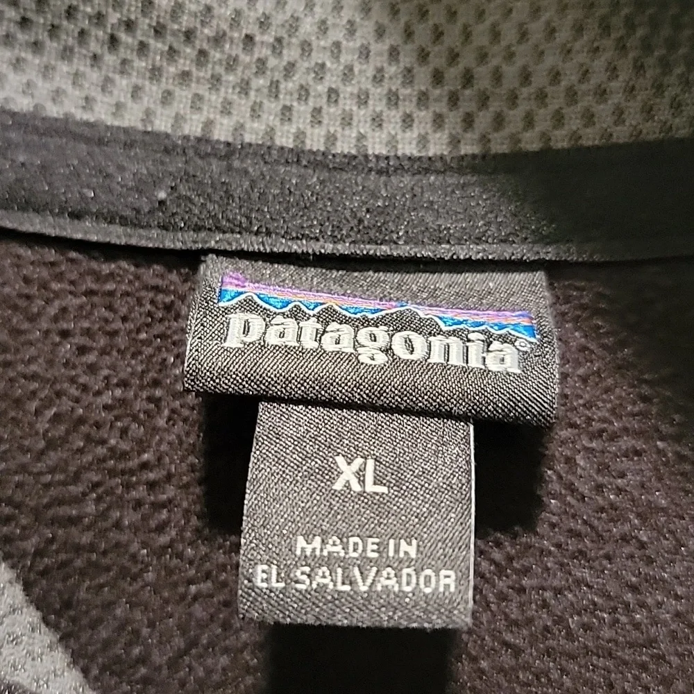 Patagonia Men's Black Hoodie Logo Size XL - Picture 3 of 9